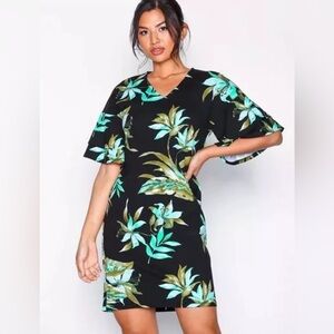 LAUREN Ralph Lauren Size 2X Dress Women's Black Tropical Stretchy Flutter Sleeve